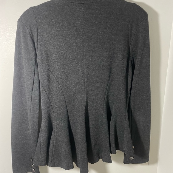 Hybrid and Company grey ruffled cotton blazer, jacket, size Large. - Picture 3 of 7